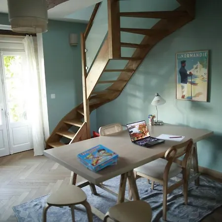 Maison De Famille - 1850 Сasa de vacaciones Sommervieu